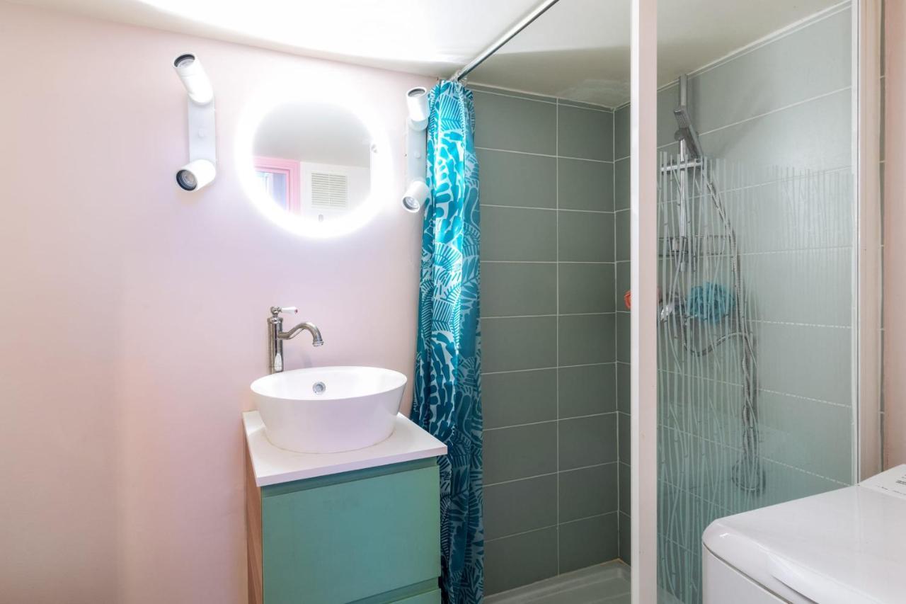 Charming Industrial-Style Studio Just Nearby Montmartre In Paris - Welkeys Exterior photo